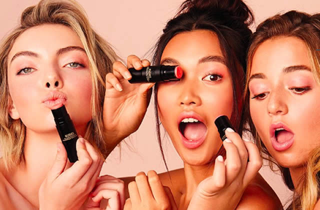 Nudestix Sort Son Premier Fond De Teint Liquide Le Tinted Cover