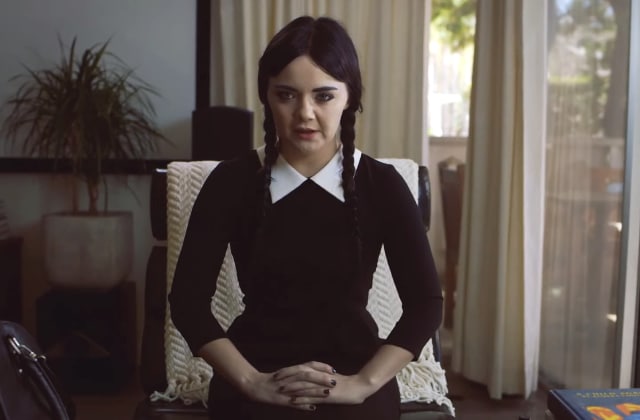 Mercredi Addams, une actrice adulte la joue dans une web-série - Madmoizelle