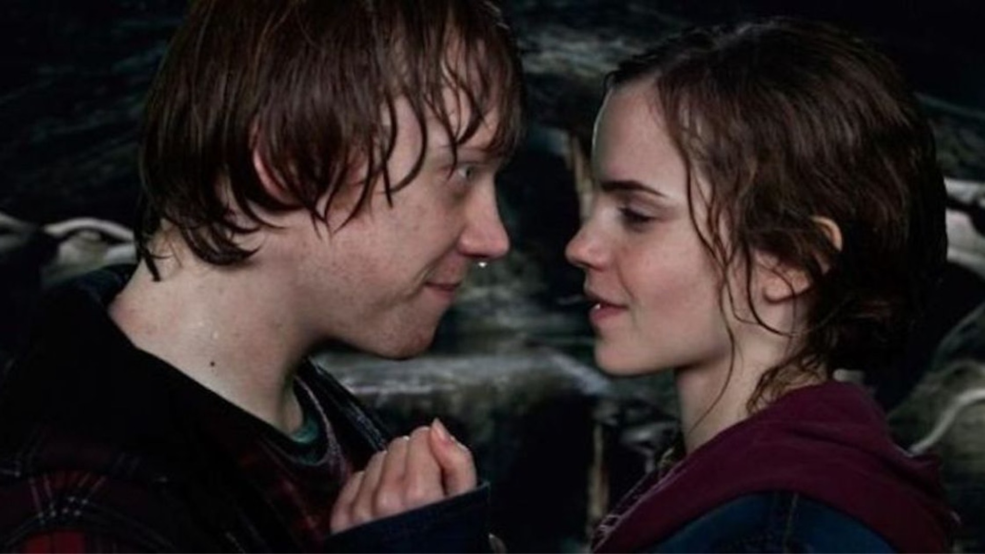 Sorry Team Romione Ron Hermione Kiss Was Harry Potters Worst Moment For His Performers 2358